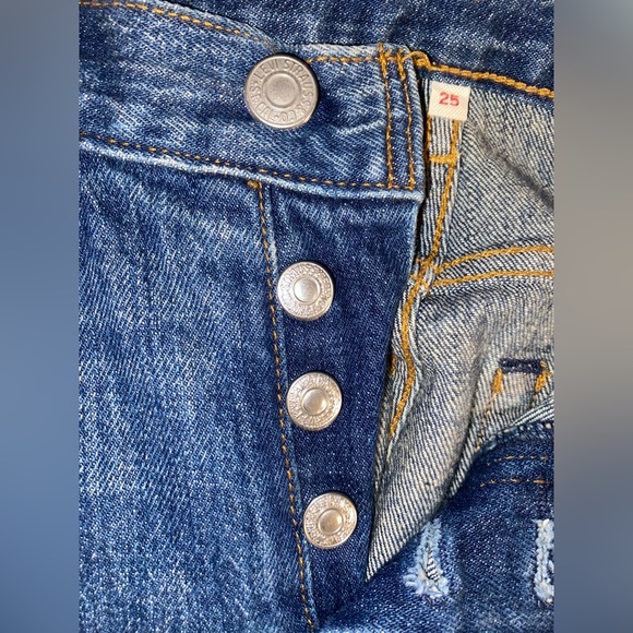 Levis Jeans - Picture 4 of 6